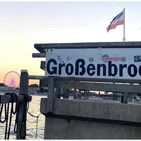 With 3 Bedrooms Großenbrode